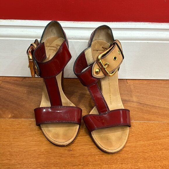 Giuseppe Zanotti Buckle Burgundy Red Patent Leather Mule size 6.5 - Picture 1 of 10